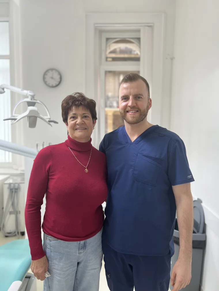 Elégedett páciens Dr. Kiss Péterrel